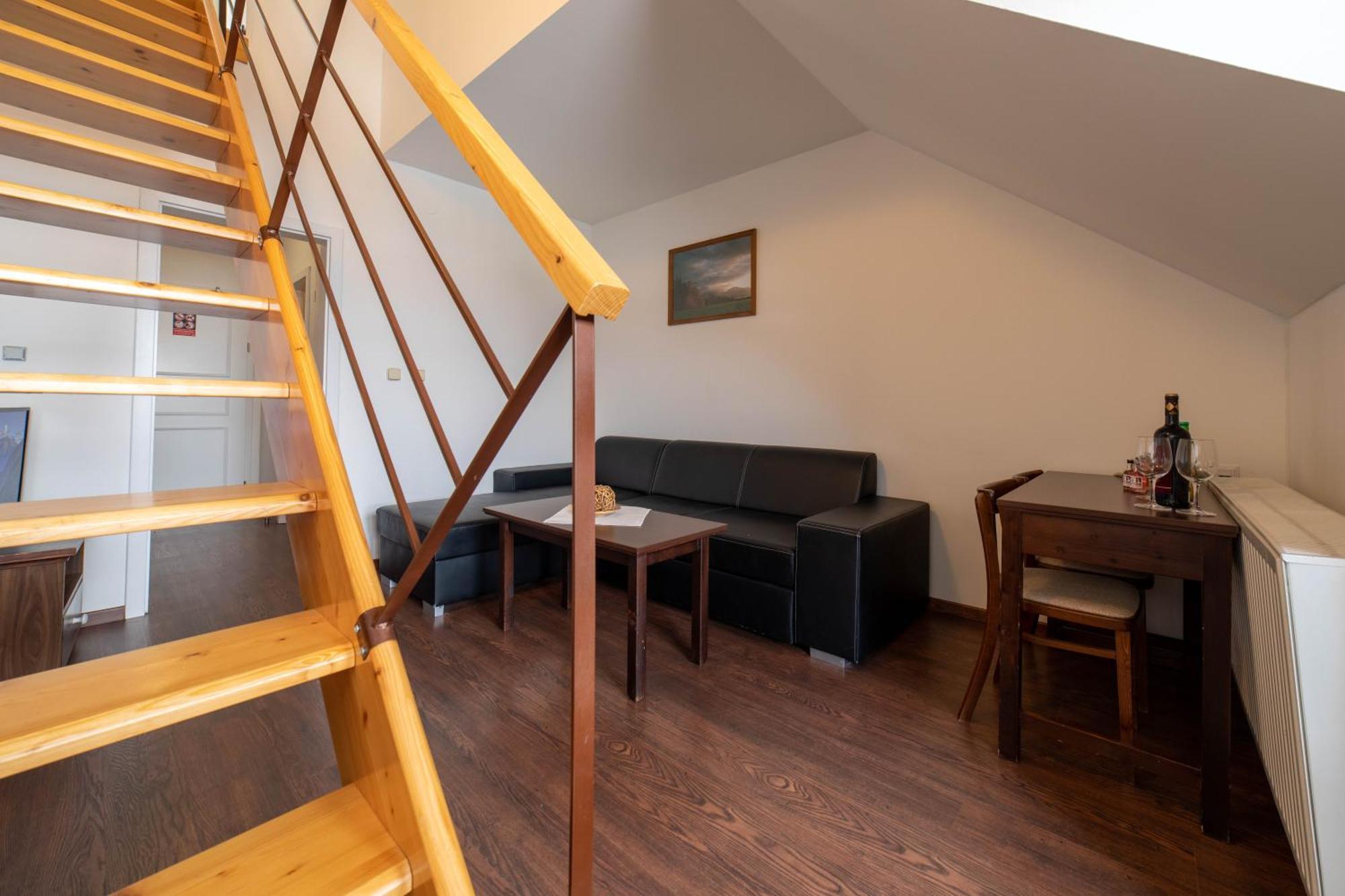 Hotel Liptov Holiday *** Liptovský Trnovec Eksteriør bilde